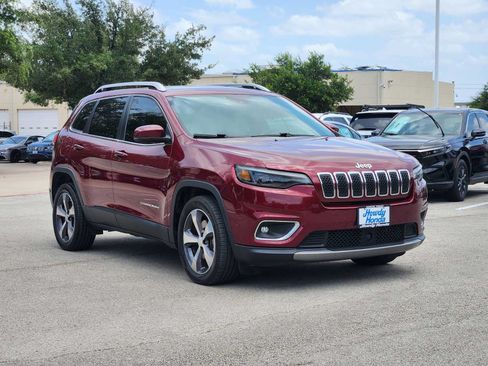 Used 2019 Jeep Cherokee Limited w/ Luxury Group FWD image 3