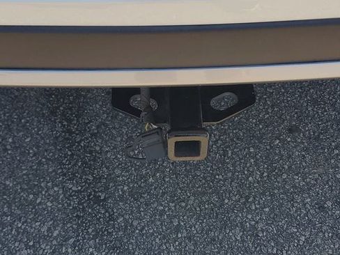 Used 2018 Toyota RAV4 Limited AWD/4WD image 9