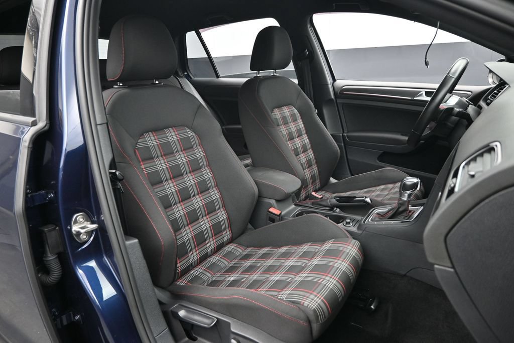 Used 2018 Volkswagen GTI S FWD image 21