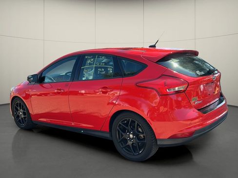 Used 2016 Ford Focus SE w/ Equipment Group 201A image 5
