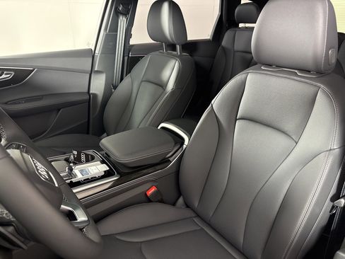 Used 2025 Audi Q7 3.0T Premium Plus w/ Premium Plus Package image 12