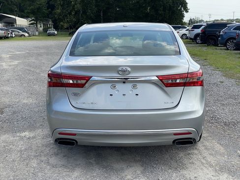 Used 2018 Toyota Avalon XLE Plus FWD image 6