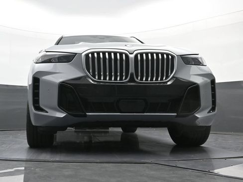 Used 2024 BMW X5 xDrive40i w/ M Sport Package AWD/4WD image 22
