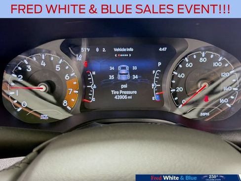 Used 2022 Jeep Compass Latitude w/ Sun and Sound Group AWD/4WD image 12