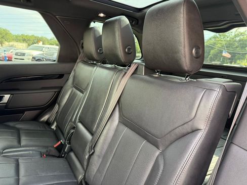 Used 2018 Land Rover Discovery SE AWD/4WD image 39