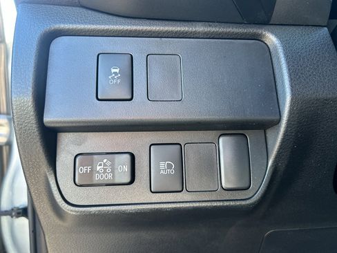 Used 2023 Toyota Tacoma SR image 21