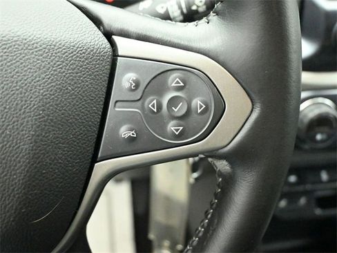 Used 2017 Chevrolet Colorado Z71 image 14