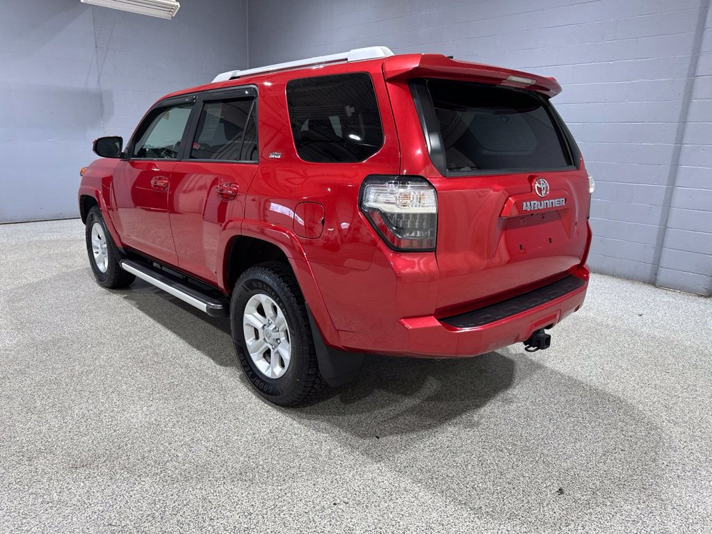 Used 2016 Toyota 4Runner SR5 AWD/4WD image 6