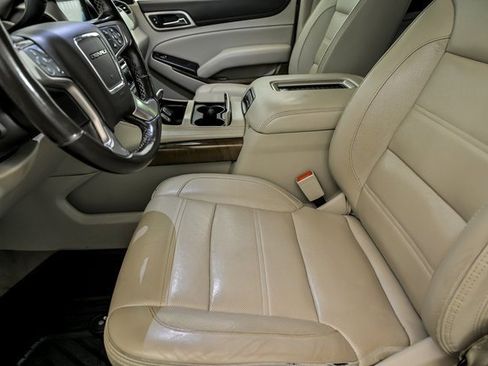 Used 2020 GMC Yukon XL Denali image 11