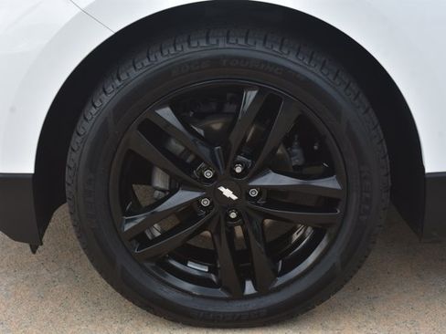Used 2020 Chevrolet Equinox LT w/ Sport Edition FWD image 11