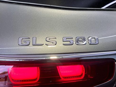 New 2026 Mercedes-Benz GLS 580 4MATIC image 6