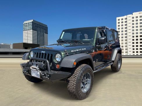 Used 2012 Jeep Wrangler Unlimited Rubicon w/ Connectivity Group AWD/4WD image 3
