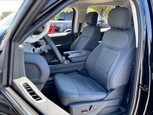 Used 2025 Ford Expedition Max Active AWD/4WD image 23