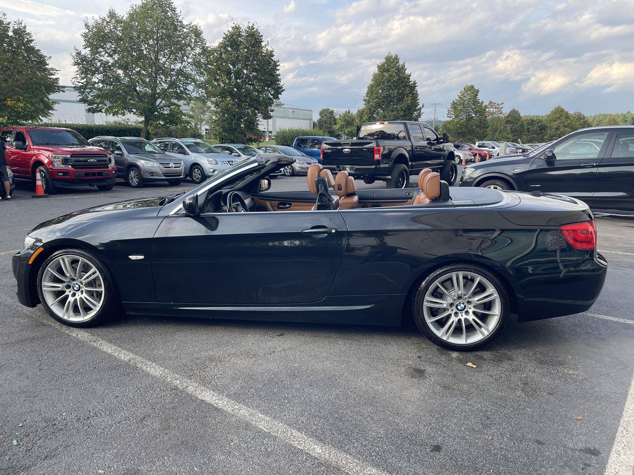 Used 2013 BMW 335i Convertible RWD image 4