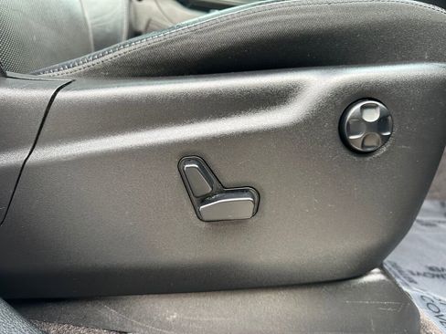 Used 2018 Jeep Grand Cherokee Limited w/ Luxury Group II image 30