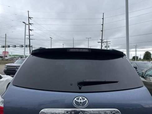 Used 2012 Toyota Highlander SE w/ Tow Pkg AWD/4WD image 20