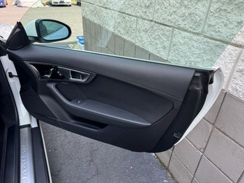 Used 2017 Jaguar F-TYPE Coupe RWD image 31