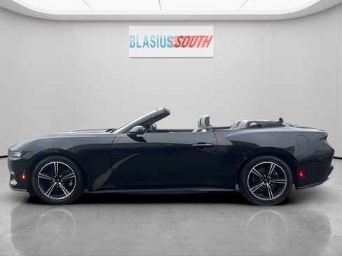 Used 2024 Ford Mustang Premium image 10