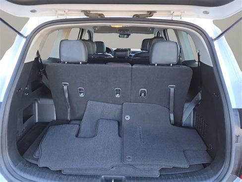 Used 2020 Kia Telluride LX image 31