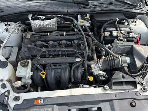 Used 2011 Ford Focus SE image 18