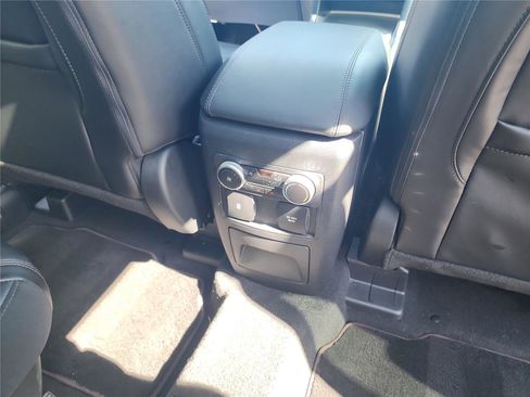 Certified 2023 Ford Explorer Platinum w/ Technology Package image 27