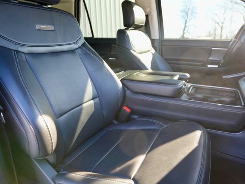 Used 2025 Ford Expedition Max Platinum w/ Driver's Package image 9