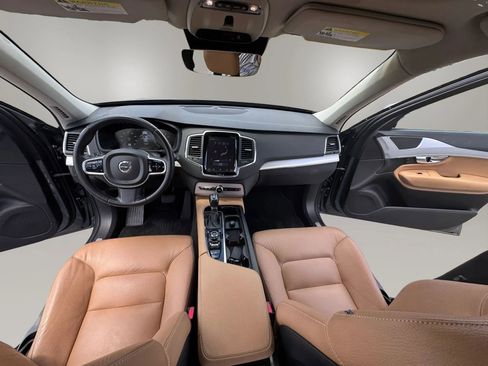 Used 2016 Volvo XC90 T6 Momentum AWD/4WD image 9