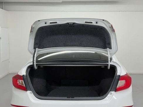 Used 2021 Honda Accord Touring image 35