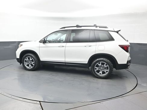 Used 2023 Honda Passport TrailSport image 4