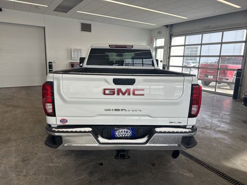 Certified 2024 GMC Sierra 2500 SLE w/ SLE Convenience Package image 3