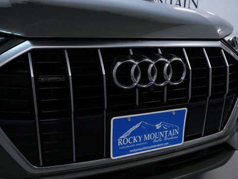 Used 2020 Audi Q3 2.0T Prestige w/ Prestige Package AWD/4WD image 9