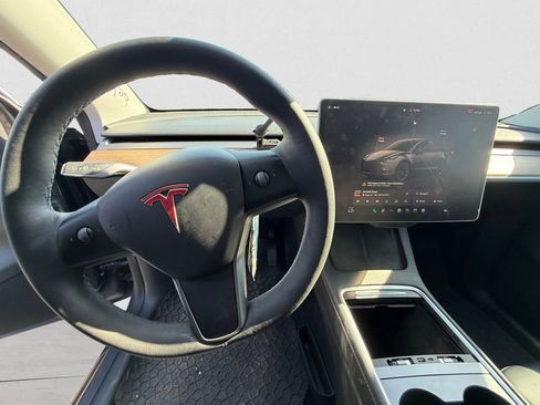 Used 2023 Tesla Model Y Long Range AWD/4WD image 9