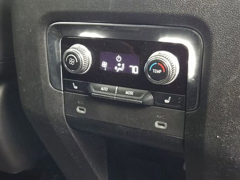 Used 2023 GMC Yukon AT4 AWD/4WD image 12