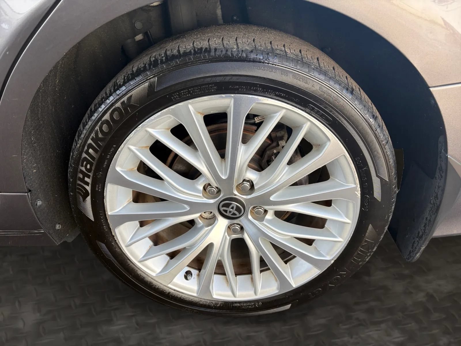 Used 2020 Toyota Camry XLE AWD/4WD image 40