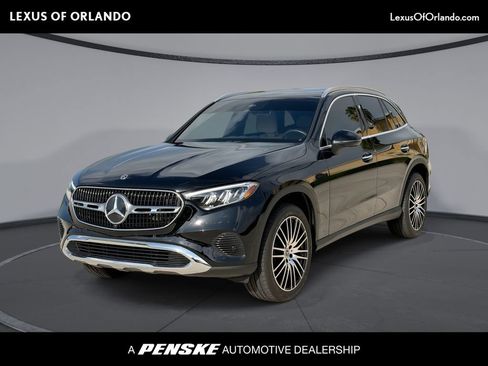 Used 2024 Mercedes-Benz GLC 300 image 1