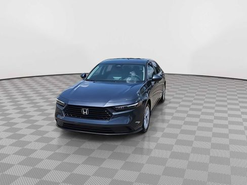 Certified 2025 Honda Accord LX image 3