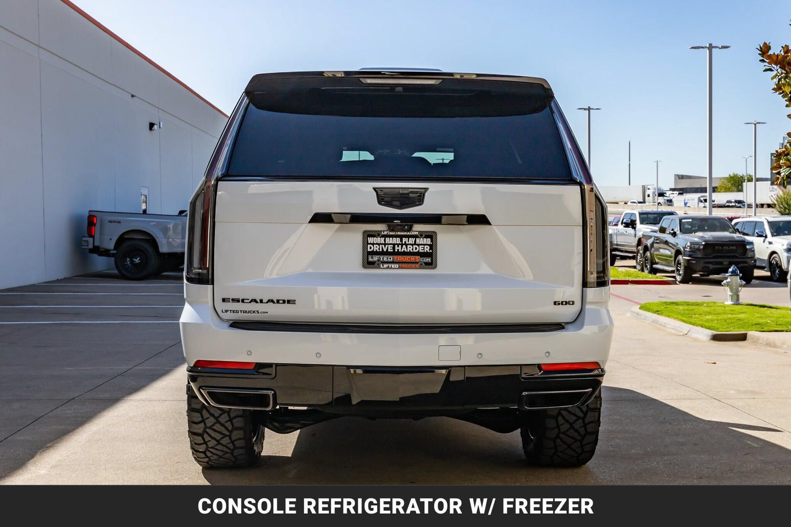 Used 2026 Cadillac Escalade Platinum Sport w/ LPO, Floor Liner Package AWD/4WD image 8