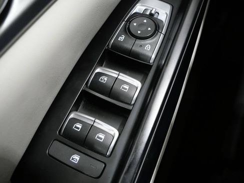 Used 2024 Kia Carnival LX FWD image 13