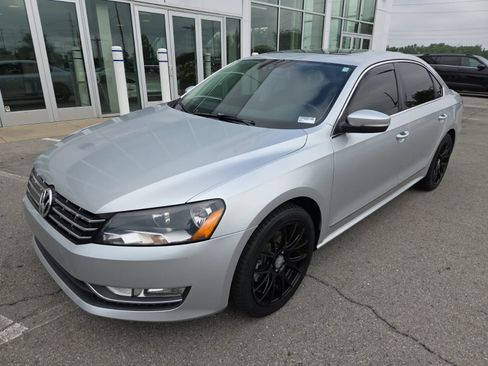 Used 2014 Volkswagen Passat TDI SEL Premium FWD image 13