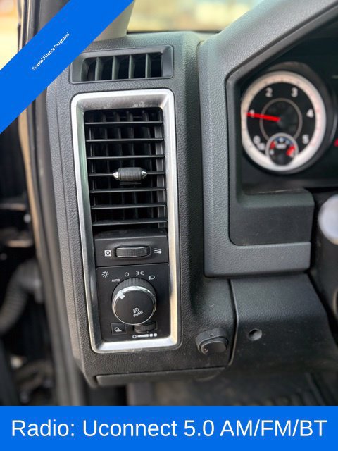 Used 2014 RAM 1500 Classic SLT AWD/4WD image 14