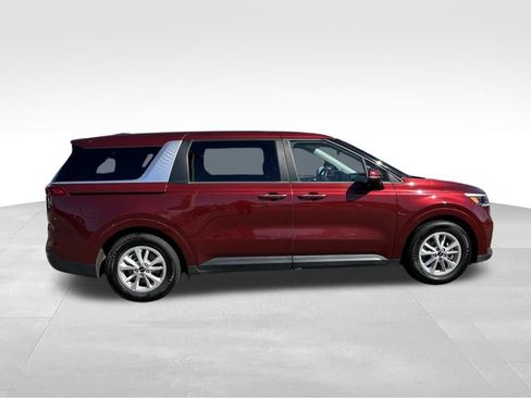Used 2024 Kia Carnival LX FWD image 8