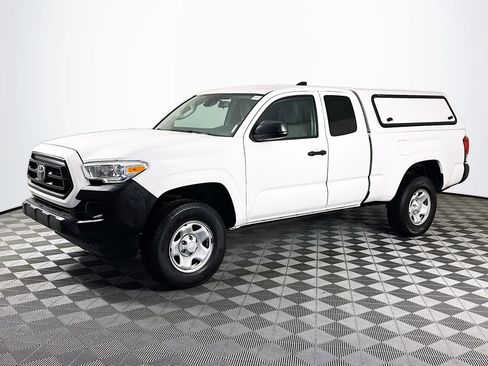 Used 2020 Toyota Tacoma SR RWD image 4