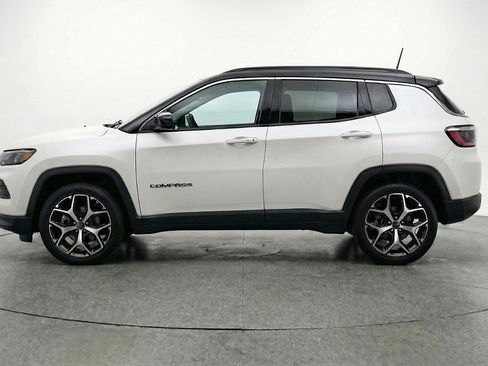 Used 2025 Jeep Compass Limited image 4