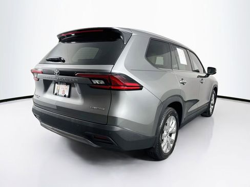 Used 2025 Toyota Grand Highlander AWD Hybrid image 10