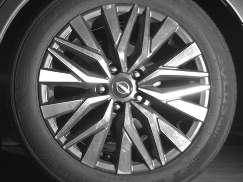 Used 2025 Nissan Altima 2.5 SV FWD image 14