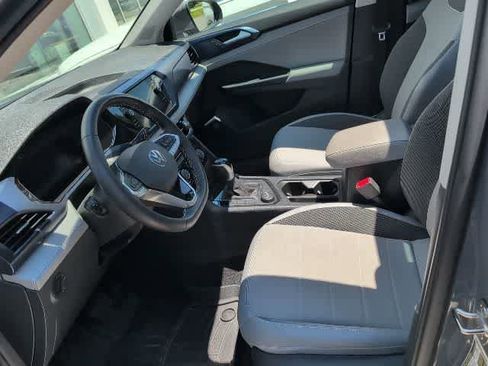 Used 2023 Volkswagen Taos SE w/ Panoramic Sunroof Package AWD/4WD image 13