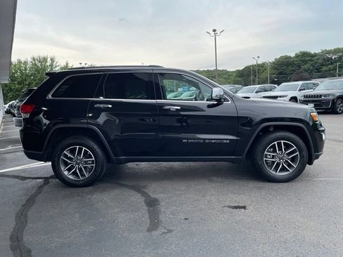 Used 2022 Jeep Grand Cherokee Limited AWD/4WD image 4