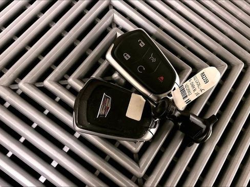 Used 2022 Cadillac XT6 Premium Luxury w/ Technology Package FWD image 12