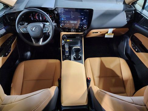 Used 2025 Lexus NX 350h AWD w/ Premium Package image 31