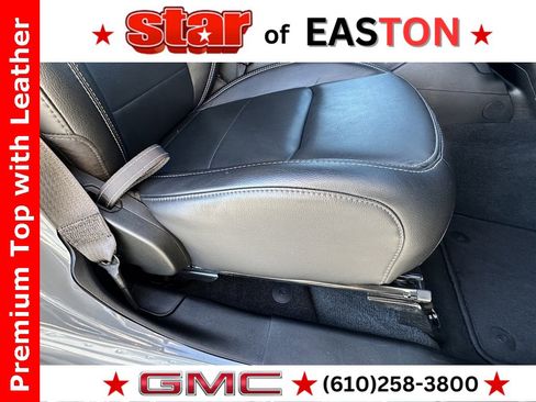 Used 2023 Jeep Wrangler Unlimited Sahara w/ Cold Weather Group image 10